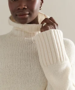 Cashmere Jet Turtleneck