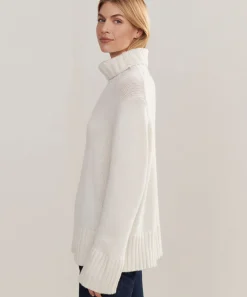 Cashmere Jet Turtleneck