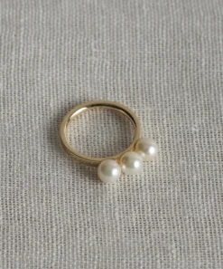 Elodie Pearl Ring
