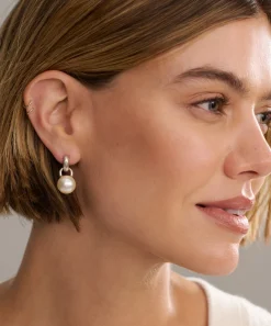 Everyday Pearl Earrings