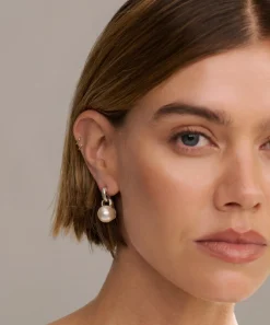 Everyday Pearl Earrings