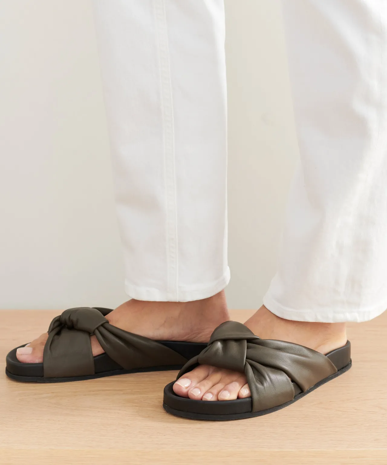 Leather Knot Sandal