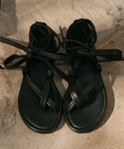 Nina Sandal