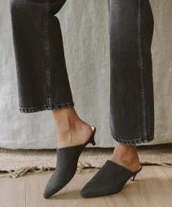 Oiled Leather Kitten Heel Mule
