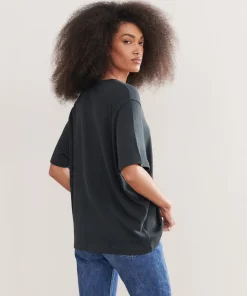 Relaxed Tee