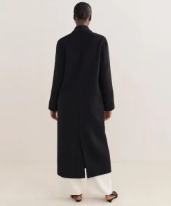 Theodore Coat